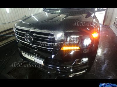 Комплект рестайлинга Toyota Land Cruiser 200 из 2007-2015 в 2021 (Минимальный)