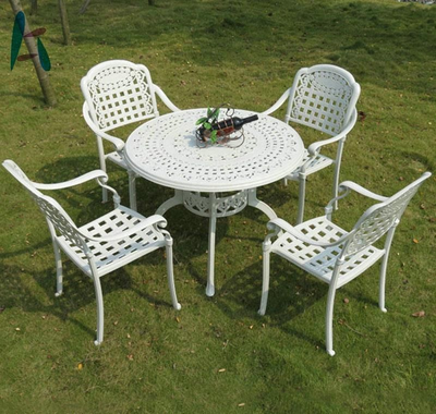 Белый стол из литого алюминия Gera 4 White