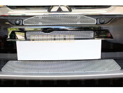 Защита радиатора Mitsubishi Outlander III 2015-2018 (3 части) chrome с парктроником и камерой PREMIUM