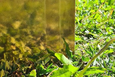 Профилированный монолитный поликарбонат КОЛОТЫЙ ЛЕД (янтарь) 0,9мм