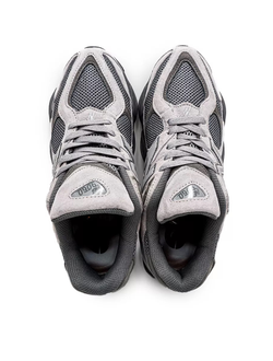 New Balance 9060 Grey