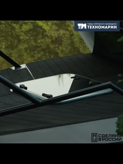 Люк палубный распашной Альбатрос 650x650