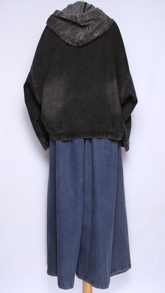 Джинсовка-бомбер "КАПЮШОН" синяя, черная р.48-54