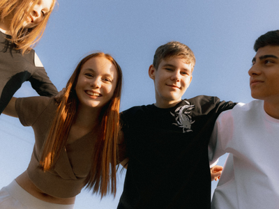 Оверсайз футболка с вышивкой футер