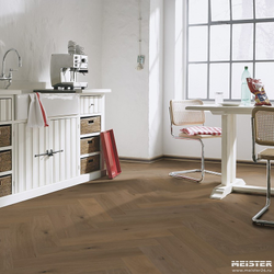 Паркетная доска Meister HS 500 Lindura Дуб классик Серый 8931 в интерьере