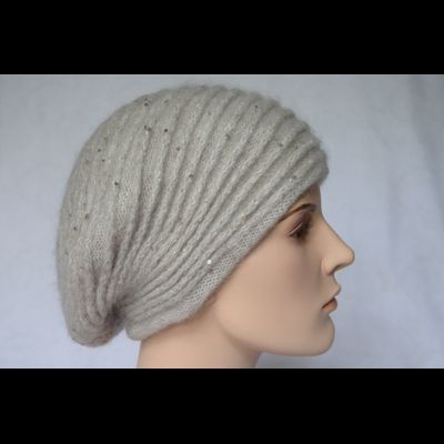 Вязаный берет с асимметричными полосами Vizio Италия 6942 бежевый