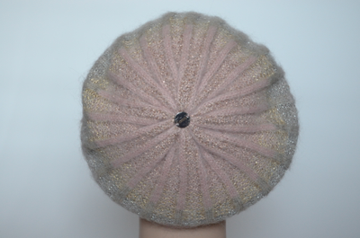 Персиковый женский вязаный берет Вицио Италия