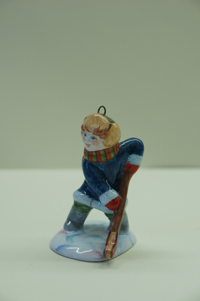 Хоккеист - зимние забавы