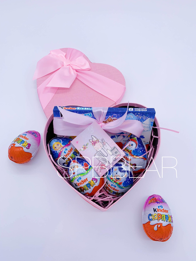 Подарочная коробка Киндер сюрприз среднее сердце розовое