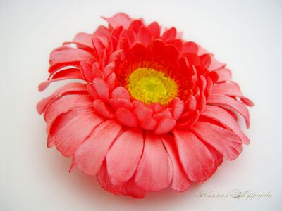 Зажим/брошь &quot;Большая розовая гербера&quot;.