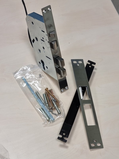 Врезной электронный дверной замок Solity GSP-1000BK GOLD с отпечатком пальца