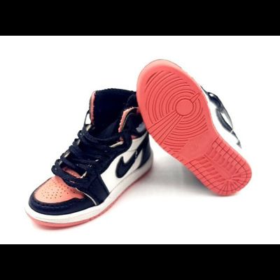 Кеды розовые 1/6 (OS06C) ONESIX-VERSE TOYS