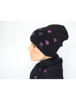 Шапка с цветными розочками и шарф Vizio 5174 черный комплект