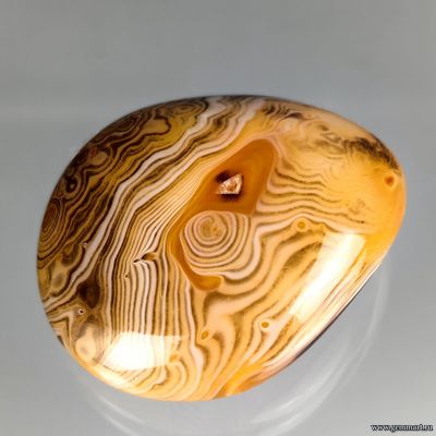 Агат, галтель. Мадагаскар. 56*48*31мм