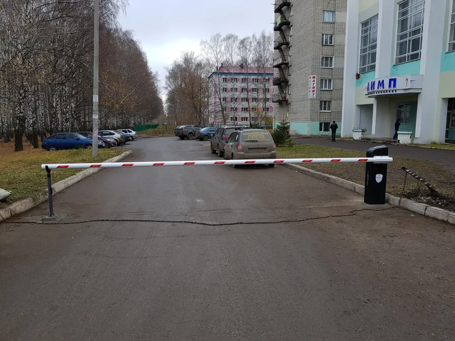 Шлагбаум с круглой стрелой 6 метров.