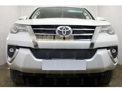 Защита радиатора Toyota Fortuner 2015- (6 частей) black верх PREMIUM