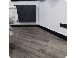 Плинтус ХДФ Dollken S100 100мм Х 2,575 м 1001/1144 Черный в интерьере 8