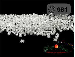 Toho Hexagon 11/0 - 5г - 981 ОКРАШЕННЫЙ ИЗНУТРИ ХРУСТАЛЬ/СНЕГ