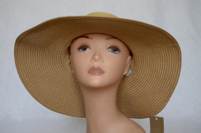 stefania-maiaroli-shlyapa-shirokopolaya-1638-bezhevaya