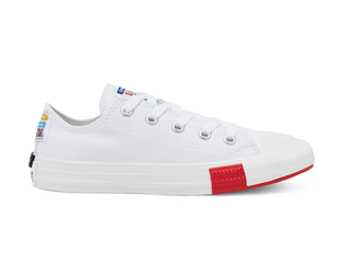 Chuck taylor logo play top