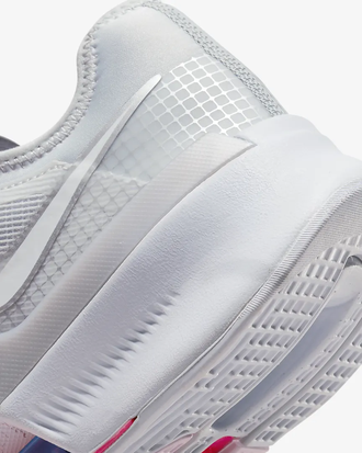 Nike zoom strike 3 top