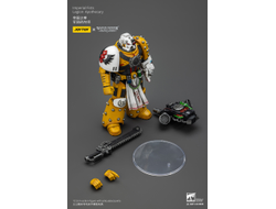 Апотекарий Имперских Кулаков (Warhammer Horus Heresy) - КОЛЛЕКЦИОННАЯ ФИГУРКА 1/18 Imperial Fists Legion Apothecary (JT02472) - JOYTOY