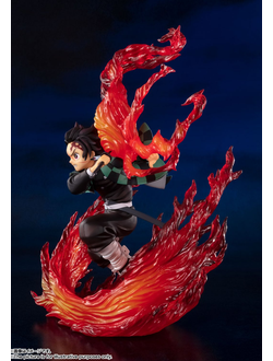 Фигурка Тандзиро Камадо (Kamado Tanjirou Hinokami Kagura Figuarts ZERO)