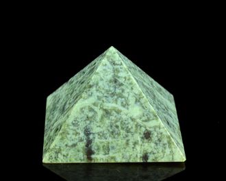Пирамида из нефрита, 4,3 см
