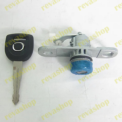 Замок двери багажника Mazda 3 BK, замок багажника Mazda 3 BK, замена замка багажника Mazda 3 BK, рем