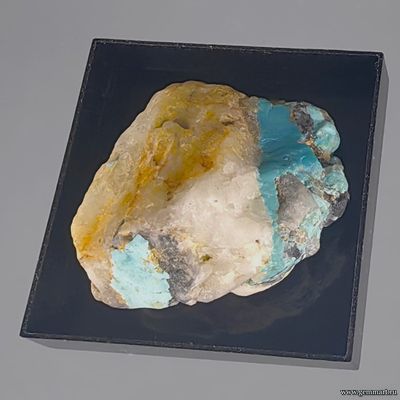 Бирюза в боксе. 23*22*14мм