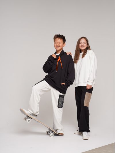 Худи с боковыми карманами