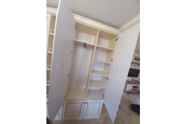 Шкаф купе угловой классика патина золото