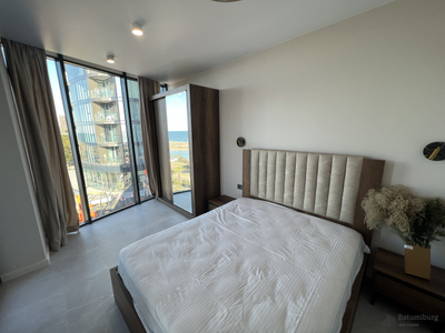 Продаётся квартира с панорамным видом на море 180 градусов. 1-я линия, 120 м2. ЖК "Tropical Garden"