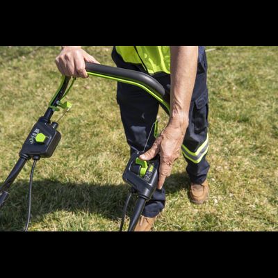 Аккумуляторная газонокосилка Greenworks GC82LM61S TwinForce