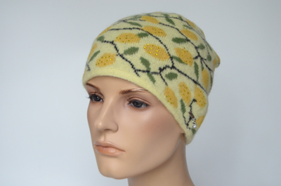 zheltaya-zhenskaya-shapka-s-limonami-vizio-italiya-1032-cy