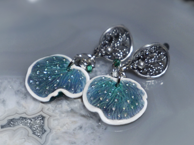 "Кувшинка Хрустальная. Из книги фей". Волшебные серьги с филигранью