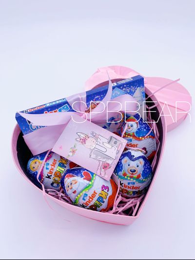 Подарочная коробка Киндер сюрприз среднее сердце розовое