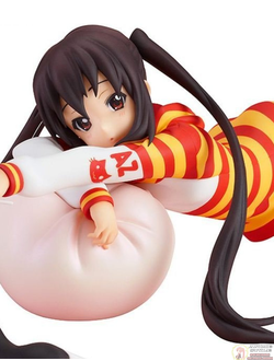 Фигурка 1/7 Адзуса Накано (Nakano Azusa Casual)