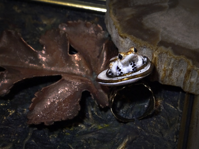 Кольцо с лягушкой "Двойняшка Кваквази", реплика Дневного Светлячка