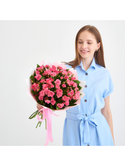 11 розовых кустовых роз