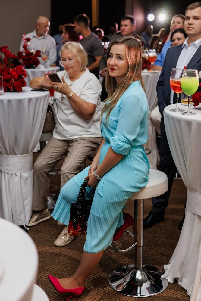 Оформление презентации Kuppersberg цветочными композициями от компании "Приятно" 