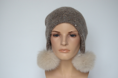 shapka-ushanka-s-pomponami-orekhovaya-vizio-italiya-8022-rr-99
