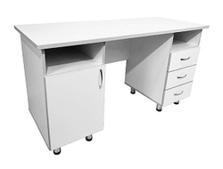 Стол для врача MD CM 10.11