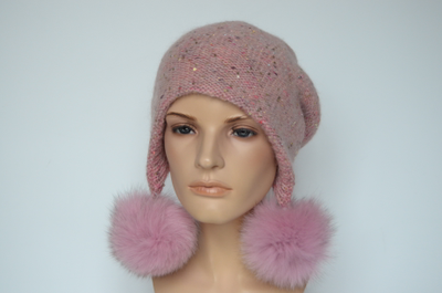 Вицио шапка с помпонами персиковая