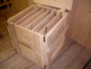 Ящик деревянный.