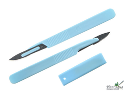 Пластиковый пинцет