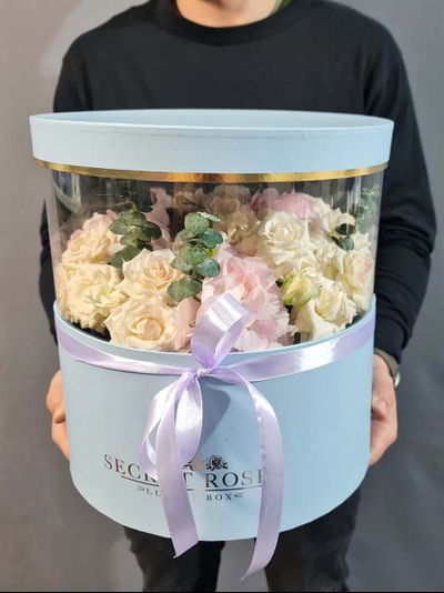 Букет из роз и гортензии №121 с бабочкой