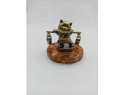 Кот с коромыслом.