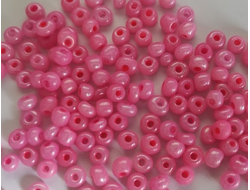Розовый непрозрачный бисер