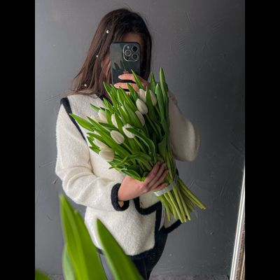 Охапка тюльпанов 25шт  «MONO»